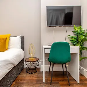 Morden Stuido Flat I Mins Away From Beach 1ep Apartment